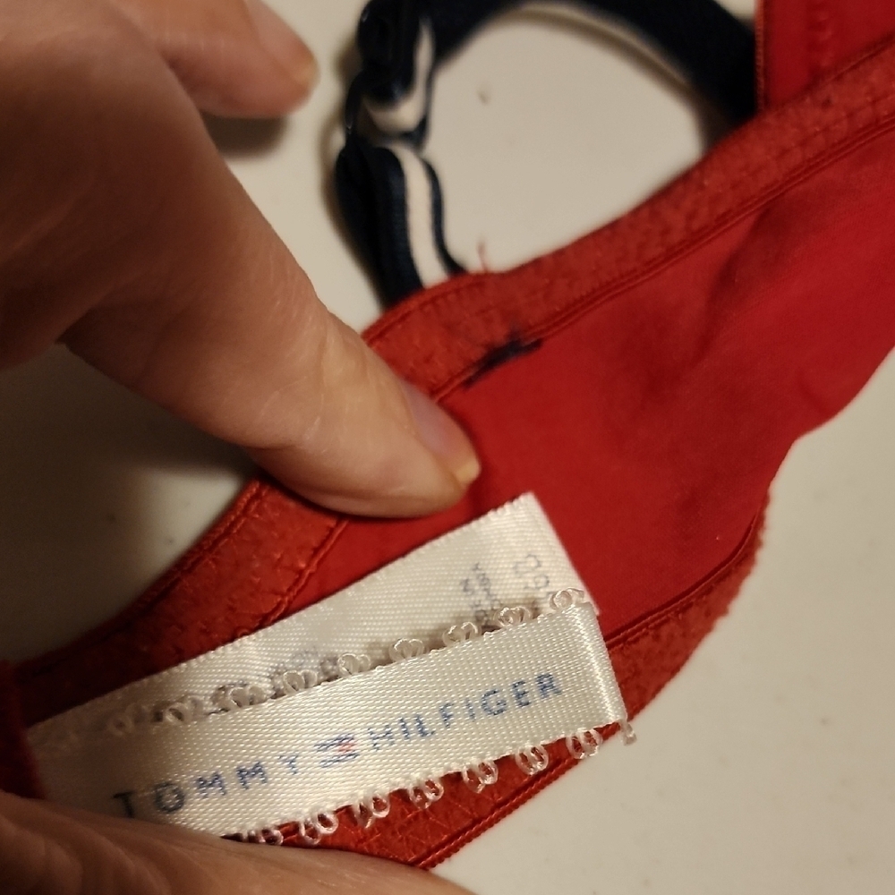 Tommy Hilfiger Underwire Bra with Sleek Finish - Picture 2 of 4
